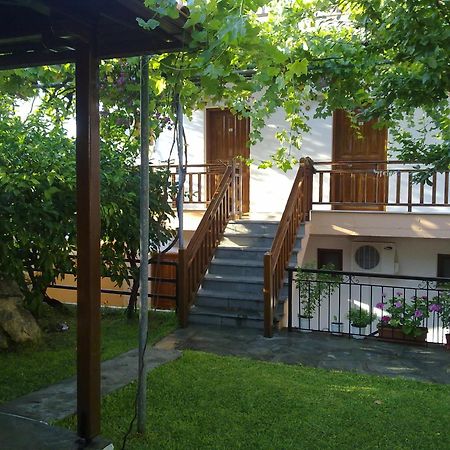 Hotel Alexandra Nea Roda Luaran gambar