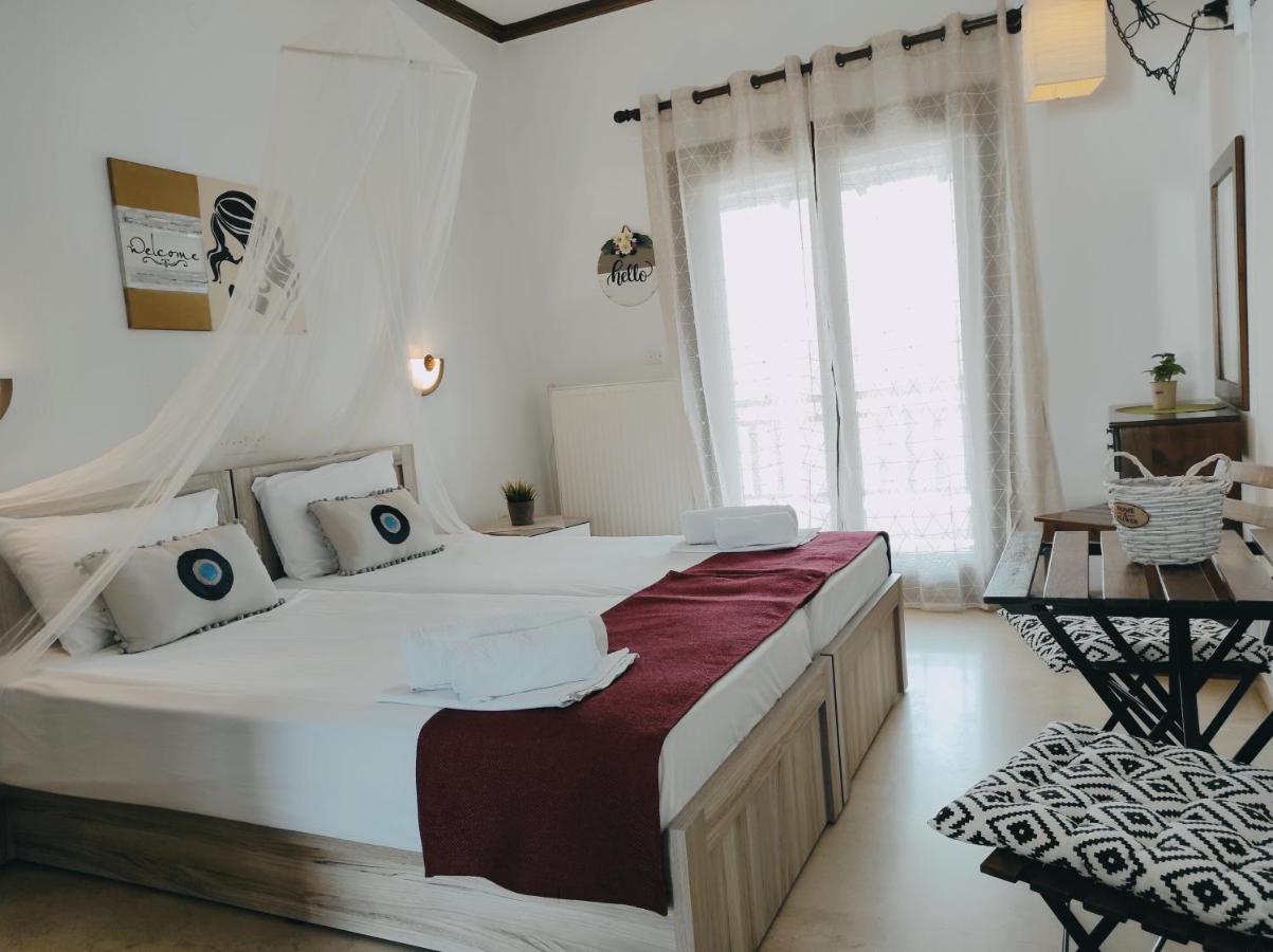 Hotel Alexandra Nea Roda Luaran gambar