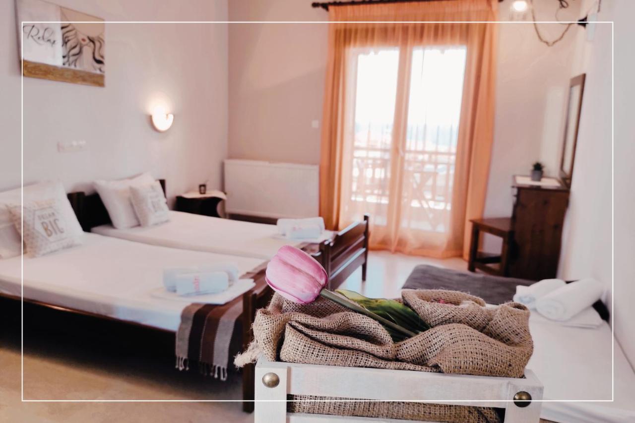 Hotel Alexandra Nea Roda Luaran gambar